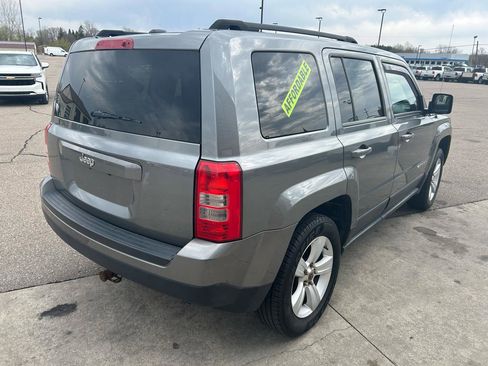 Used 2012 Jeep Patriot Sport AWD/4WD image 5