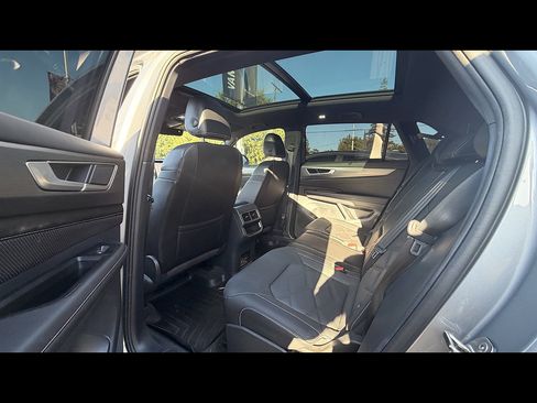 Used 2024 Volkswagen Atlas Cross Sport SE w/ Panoramic Sunroof Package AWD/4WD image 7