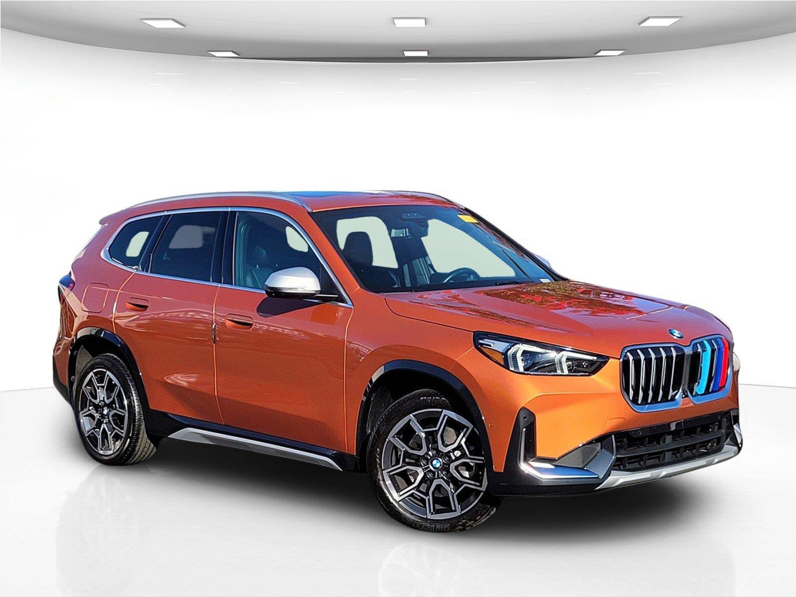 Used 2023 BMW X1 xDrive28i w/ Premium Package AWD/4WD image 2