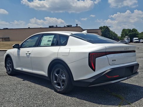 New 2026 Kia K4 FWD image 4