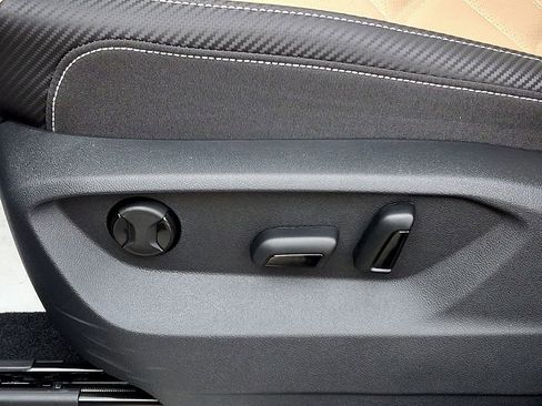 New 2026 Volkswagen Atlas Cross Sport SE image 17