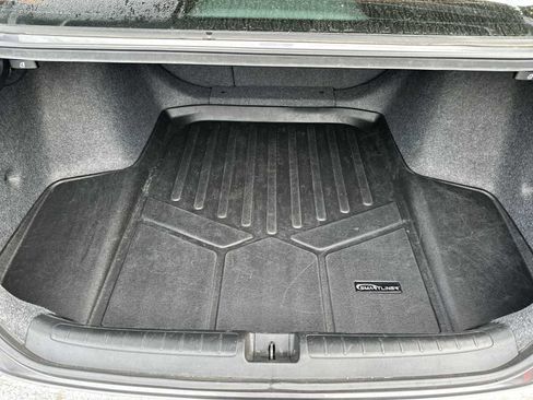 Used 2018 Honda Accord Touring image 25