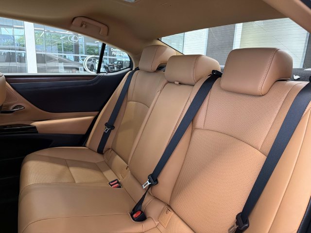Certified 2024 Lexus ES 350 w/ Premium Package FWD image 11