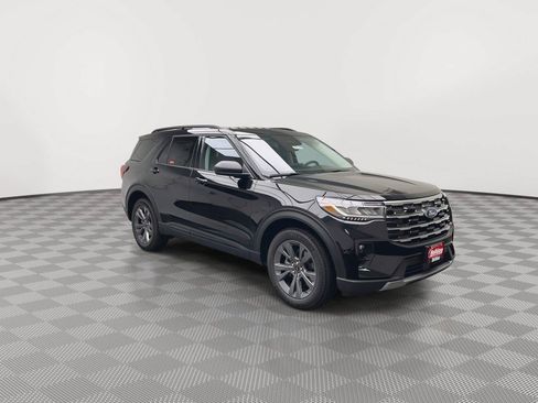 Used 2026 Ford Explorer Active w/ Active Comfort Package AWD/4WD image 36