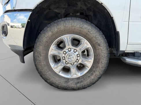 Used 2024 RAM 2500 Big Horn w/ Off Road Package AWD/4WD image 25