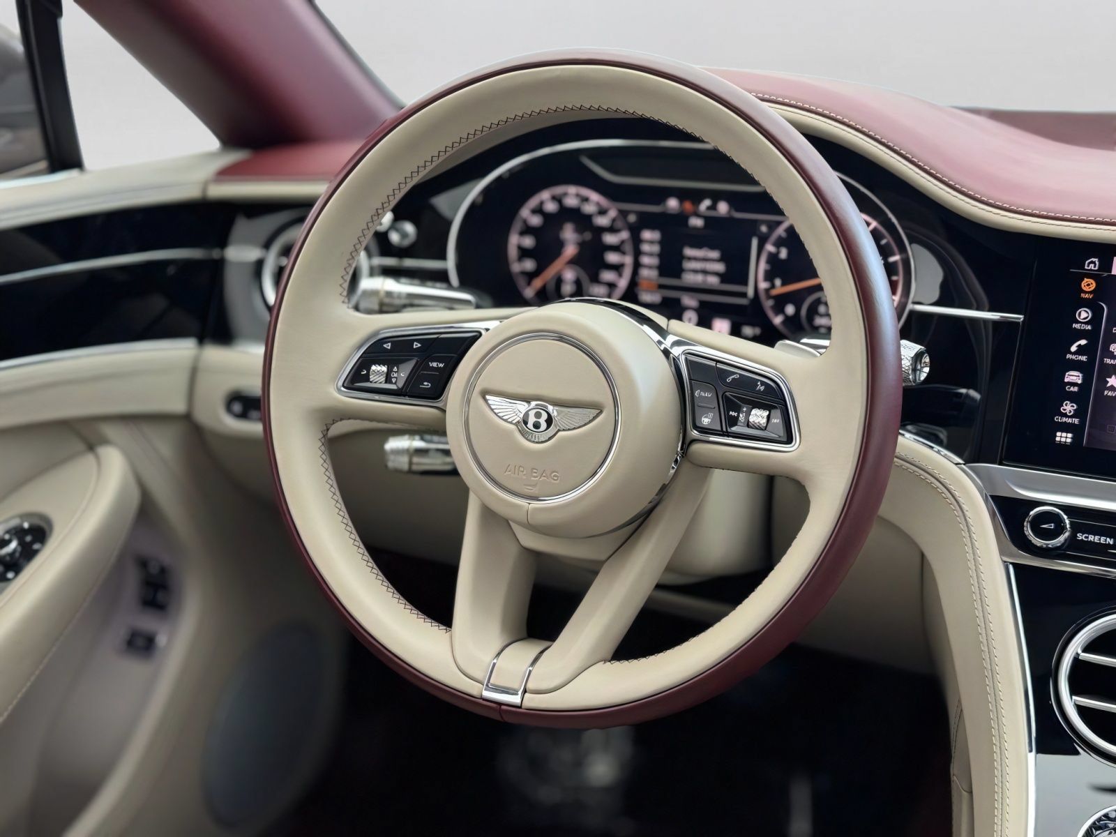Used 2024 Bentley Continental GT AWD/4WD image 25