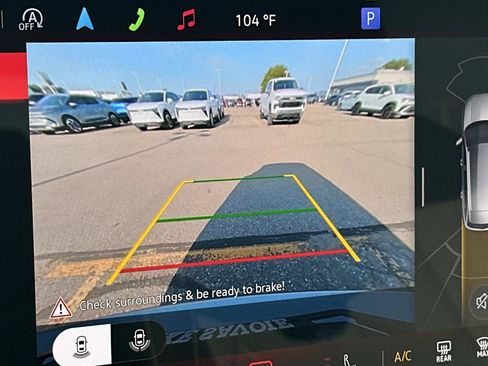 New 2025 Volkswagen Tiguan SE image 28