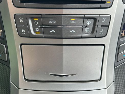 Used 2011 Cadillac CTS Coupe image 23