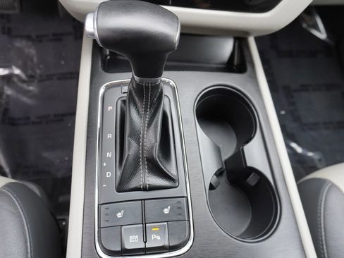 Used 2018 Kia Sedona LX w/ LX Essentials Premium Package FWD image 22