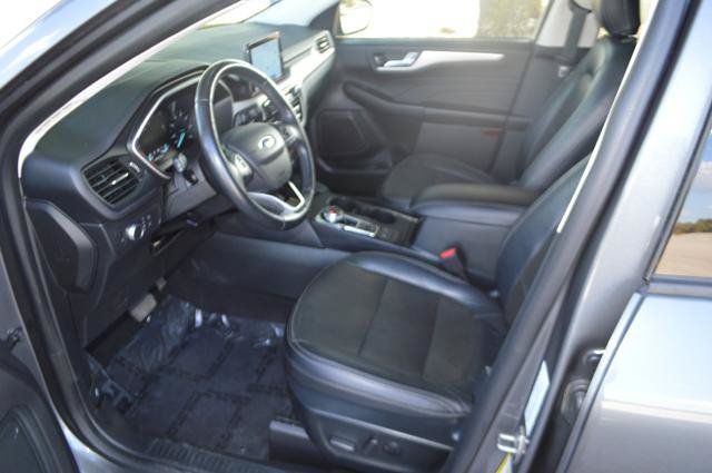 Used 2021 Ford Escape SE w/ SE Sport Appearance Package FWD image 13