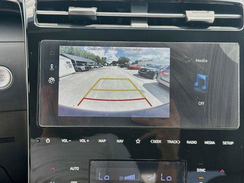 Used 2024 Hyundai Santa Cruz SEL w/ Activity Package FWD image 11