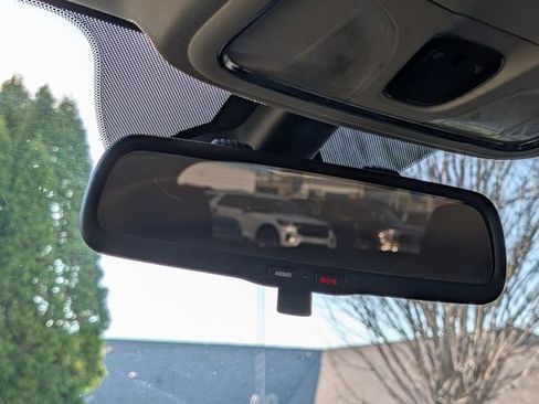 Used 2015 Jeep Cherokee Latitude FWD image 22