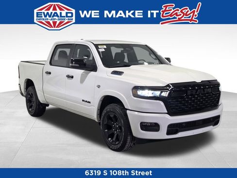 New 2026 RAM 1500 4x4 Crew Cab image 15