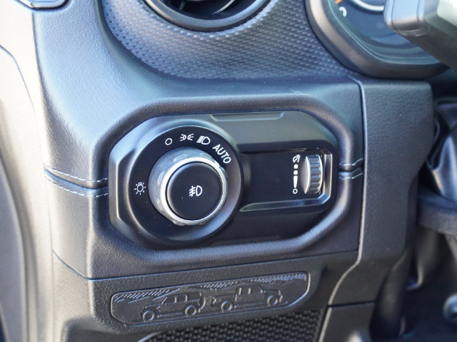 Used 2025 Jeep Wrangler Unlimited Rubicon w/ Safety Group AWD/4WD image 38
