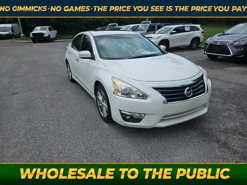 Used 2015 Nissan Altima 2.5 SL w/ Moonroof Package FWD image 1