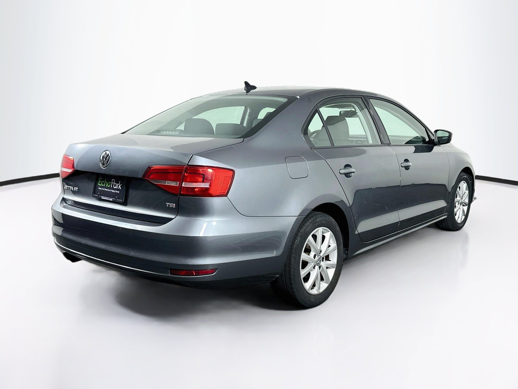 Used 2015 Volkswagen Jetta SE FWD image 9