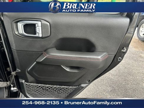 Used 2021 Jeep Wrangler Unlimited Rubicon image 17
