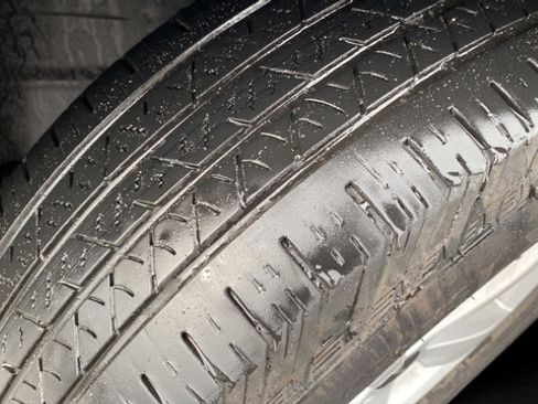 Used 2025 Kia Sorento LX FWD image 35