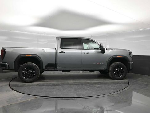 New 2026 GMC Sierra 2500 AT4 AWD/4WD image 9