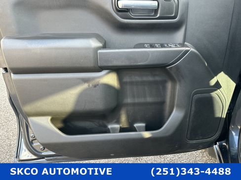 Used 2021 Chevrolet Silverado 1500 Custom image 12