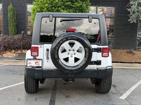 Used 2018 Jeep Wrangler Unlimited Sport AWD/4WD image 14