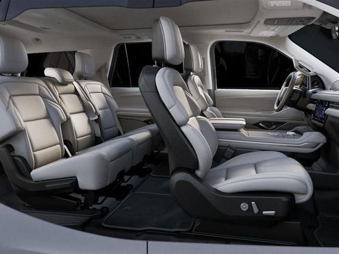 New 2025 Lincoln Navigator Reserve image 6