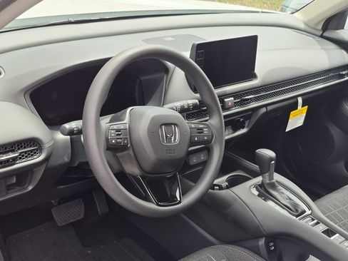 New 2027 Honda HR-V LX image 2