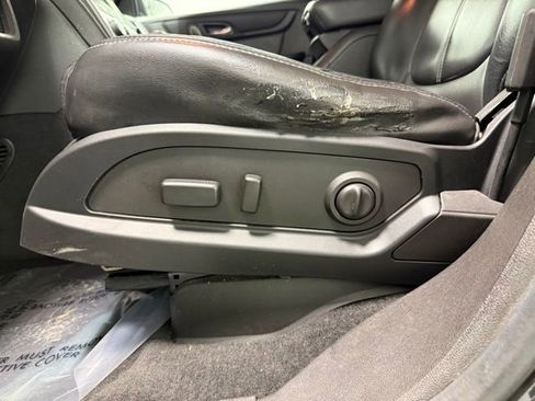 Used 2015 GMC Acadia SLT image 13