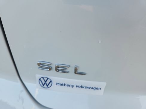 New 2026 Volkswagen Atlas Cross Sport SEL Premium R-Line image 5