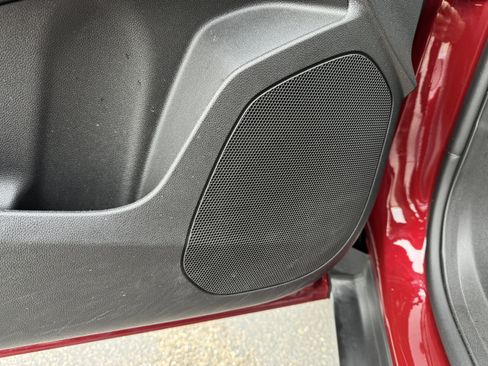 Used 2025 Chevrolet Trax LT image 12