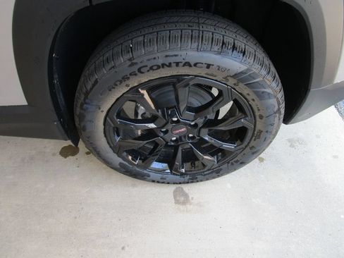 New 2027 GMC Terrain Elevation w/ Elevation Premium Package FWD image 10