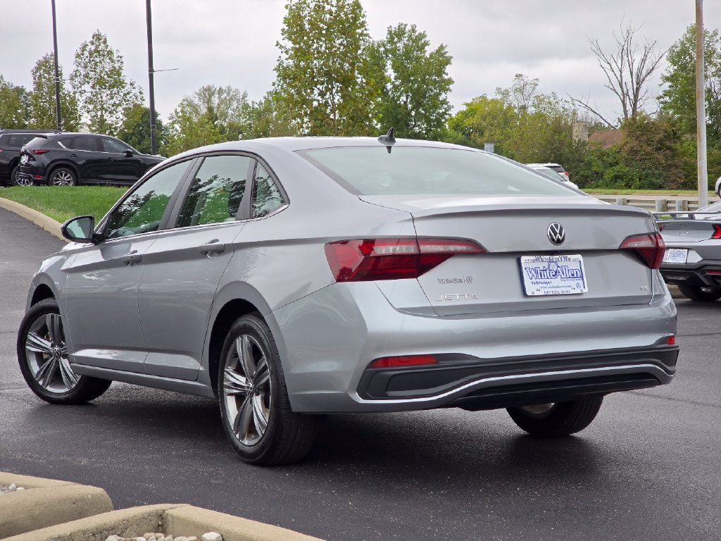 Used 2024 Volkswagen Jetta SE FWD image 20