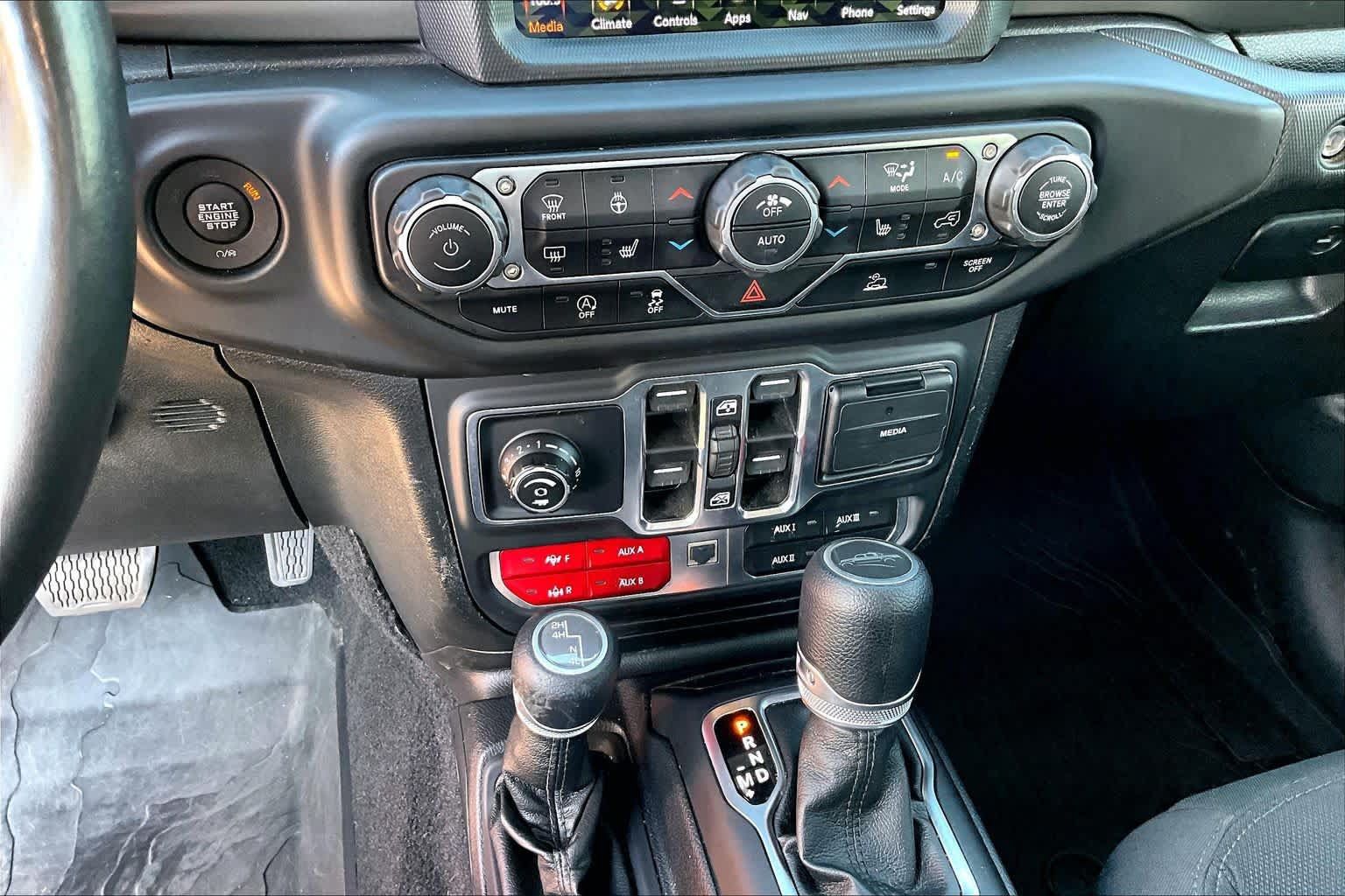 Used 2021 Jeep Gladiator Sport AWD/4WD image 31