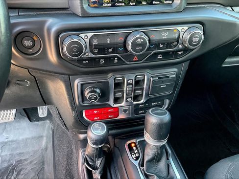 Used 2021 Jeep Gladiator Sport AWD/4WD image 31