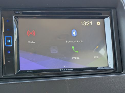 Used 2005 Ford Expedition XLT image 25