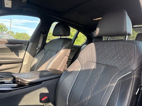 Used 2018 BMW 540i xDrive AWD/4WD image 16