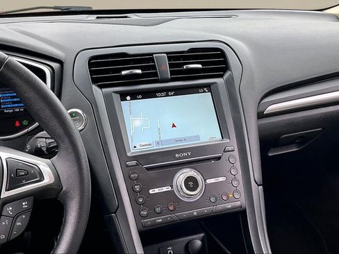 Used 2017 Ford Fusion Energi Titanium image 9