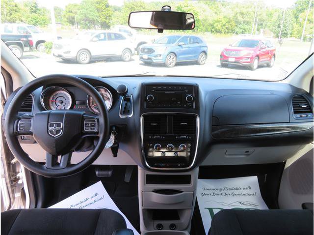 Used 2015 Dodge Grand Caravan SE w/ Quick Order Package 29E SE FWD image 5