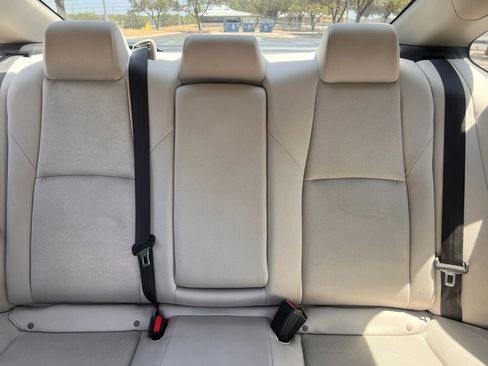 Used 2018 Honda Accord LX image 18