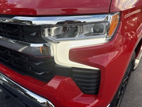 Used 2024 Chevrolet Silverado 1500 LT w/ Leather Package RWD image 13