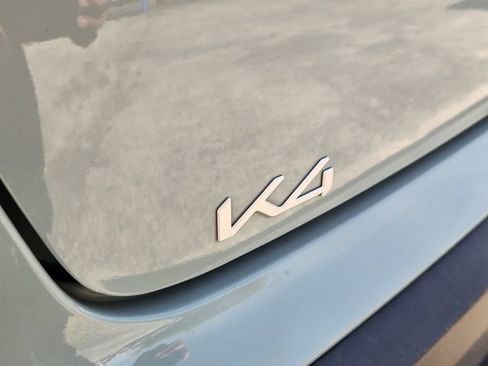 Used 2025 Kia K4 LXS image 9