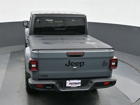 Used 2024 Jeep Gladiator Sport image 26