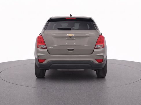 Used 2022 Chevrolet Trax LS w/ Tint and Cruise Package FWD image 10