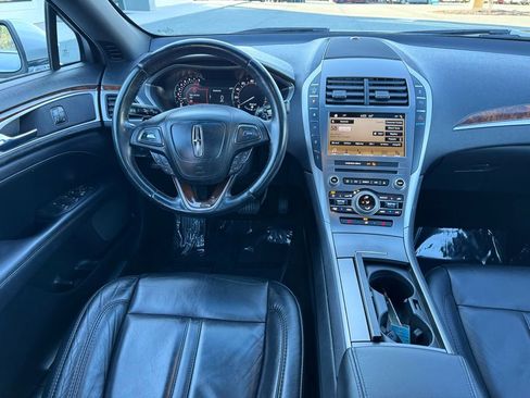 Used 2018 Lincoln MKZ Select w/ Select Plus Package image 9