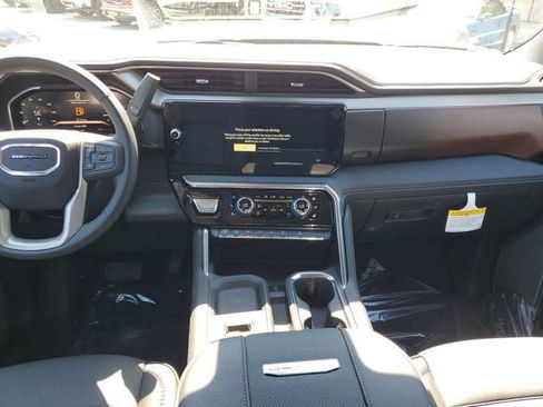 New 2026 GMC Sierra 2500 Denali w/ Denali Reserve Package image 15