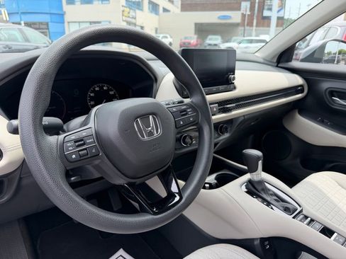 Used 2024 Honda HR-V LX image 5