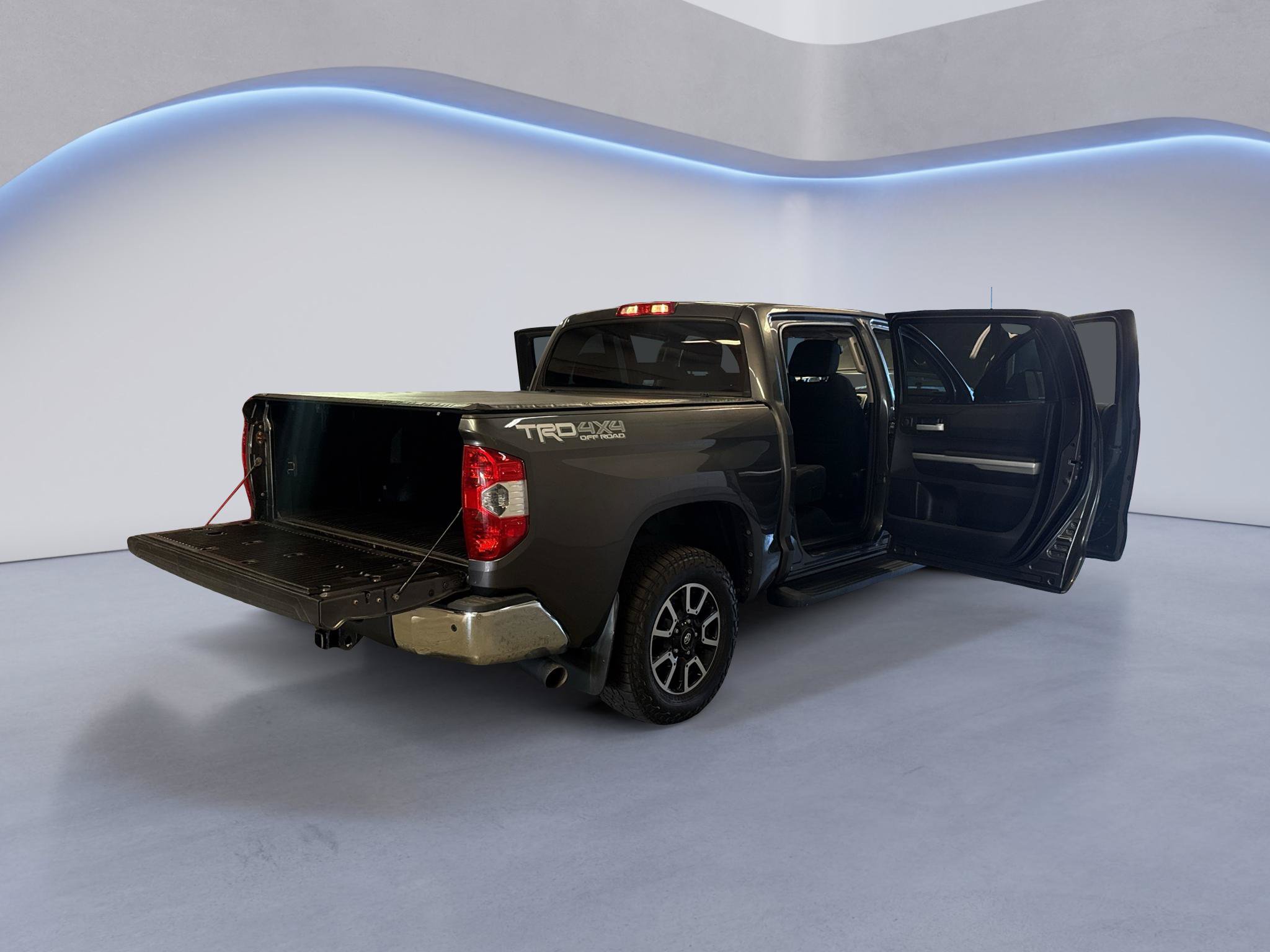 Used 2014 Toyota Tundra SR5 AWD/4WD image 14