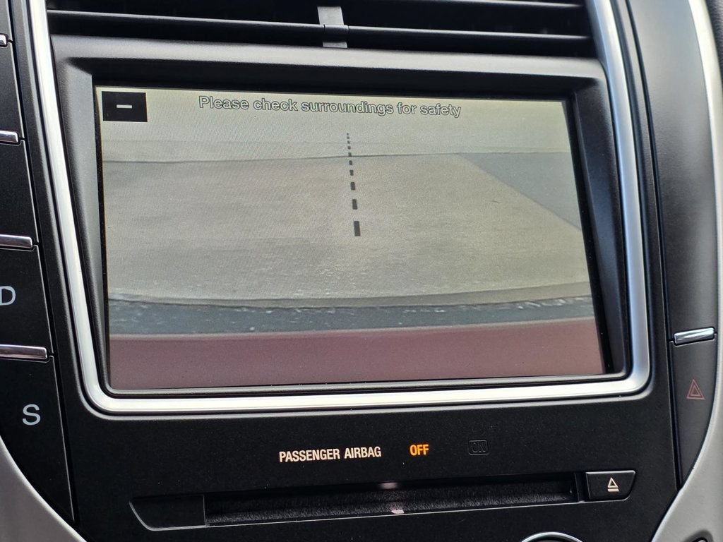 Used 2016 Lincoln MKX Reserve FWD image 17