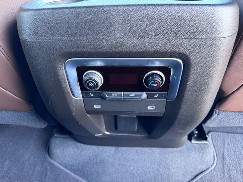 Used 2021 Chevrolet Suburban High Country AWD/4WD image 26