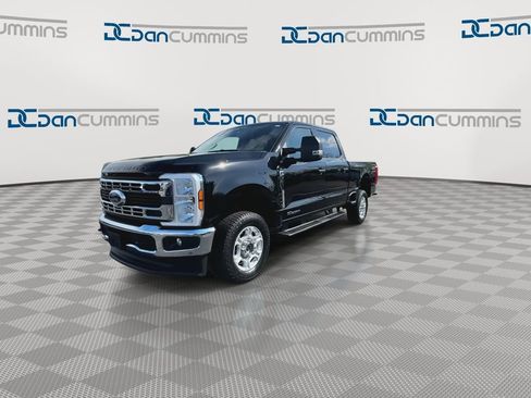 Used 2025 Ford F250 XLT AWD/4WD image 4
